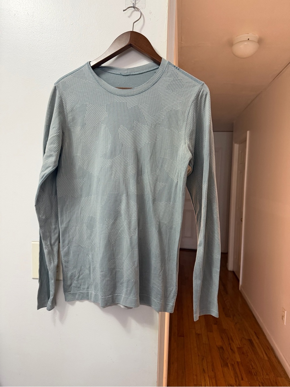 lululemon athletica Men’s Long-Sleeve Textured Crew in Pale Blue